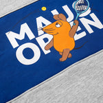 Detailaufnahme des Maus Open-Frontprints auf dem grau-navyblauen Crew Sweater.