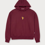 Vorderansicht des bordeauxroten Hoodies mit Maus Rose-Stickerei auf der Brust. Maus mit einer roten Rose in der Hand.