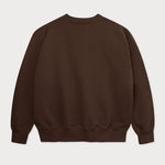 Rückansicht des braunen Box Sweaters.